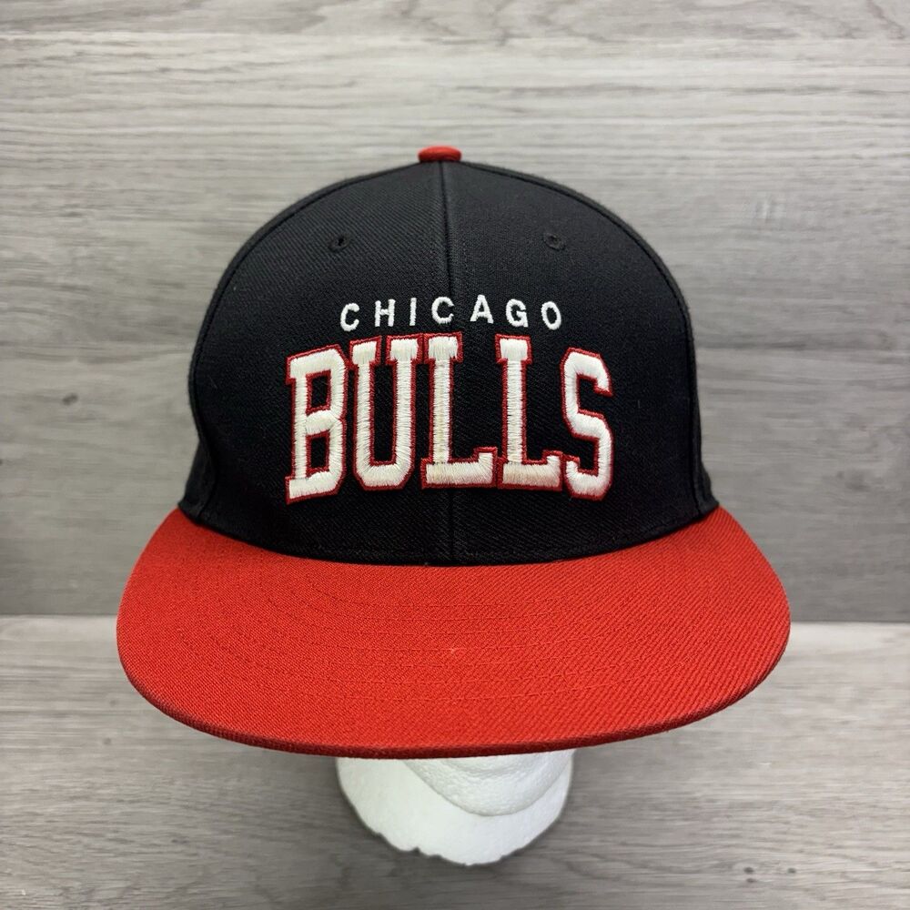 Vintage Style Chicago Bulls ’47 Snapback Hat Black Red NBA Cap Retro Classic
